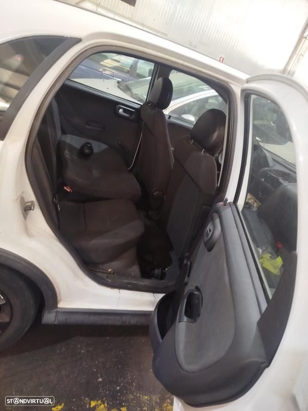 Para Peças Opel Corsa C (X01) - 3