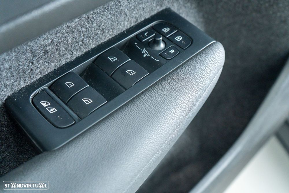 Volvo XC 40 Recharge 82 kWh Single M. Extended Range RWD Core - 22