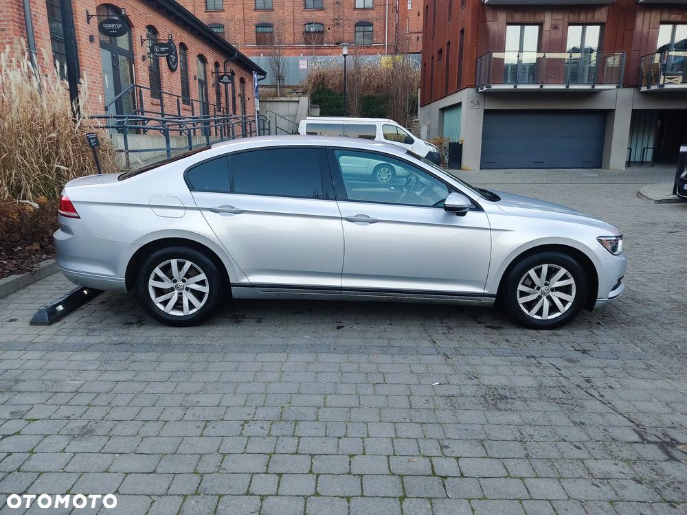 Volkswagen Passat 2.0 TDI BMT Trendline - 5