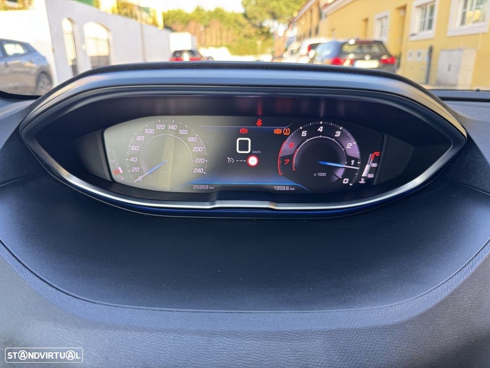 Peugeot 5008 1.2 PureTech Allure - 26