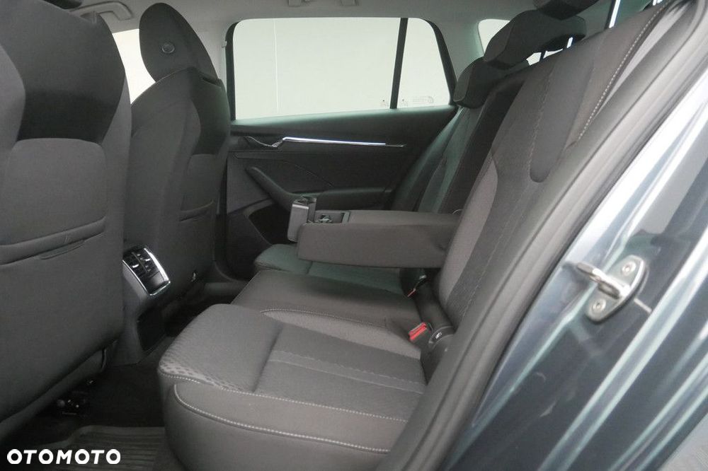 Skoda Octavia 2.0 TDI Style DSG - 15