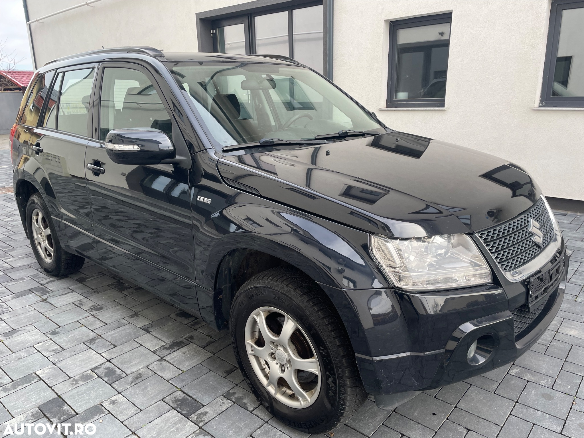 Suzuki Grand Vitara 1.9 DDiS Comfort DPF - 3
