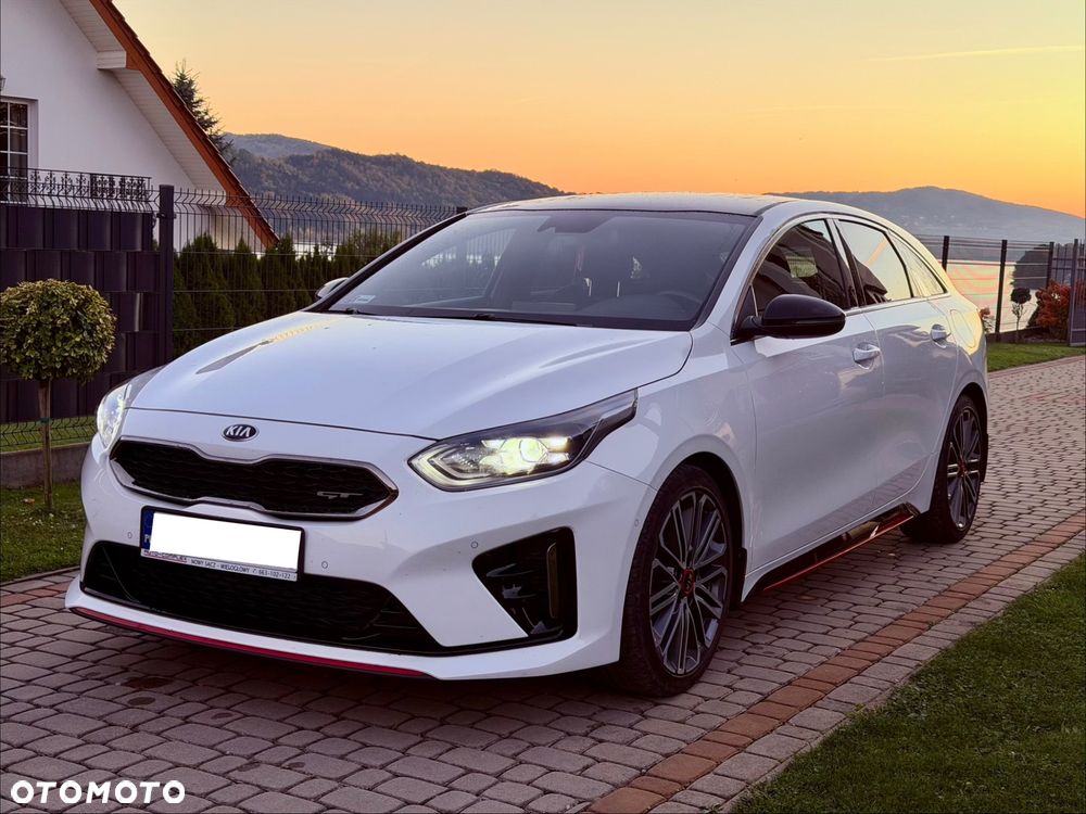 Kia Proceed