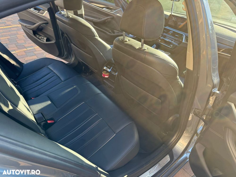 BMW Seria 5 520d Aut. Sport Line - 24