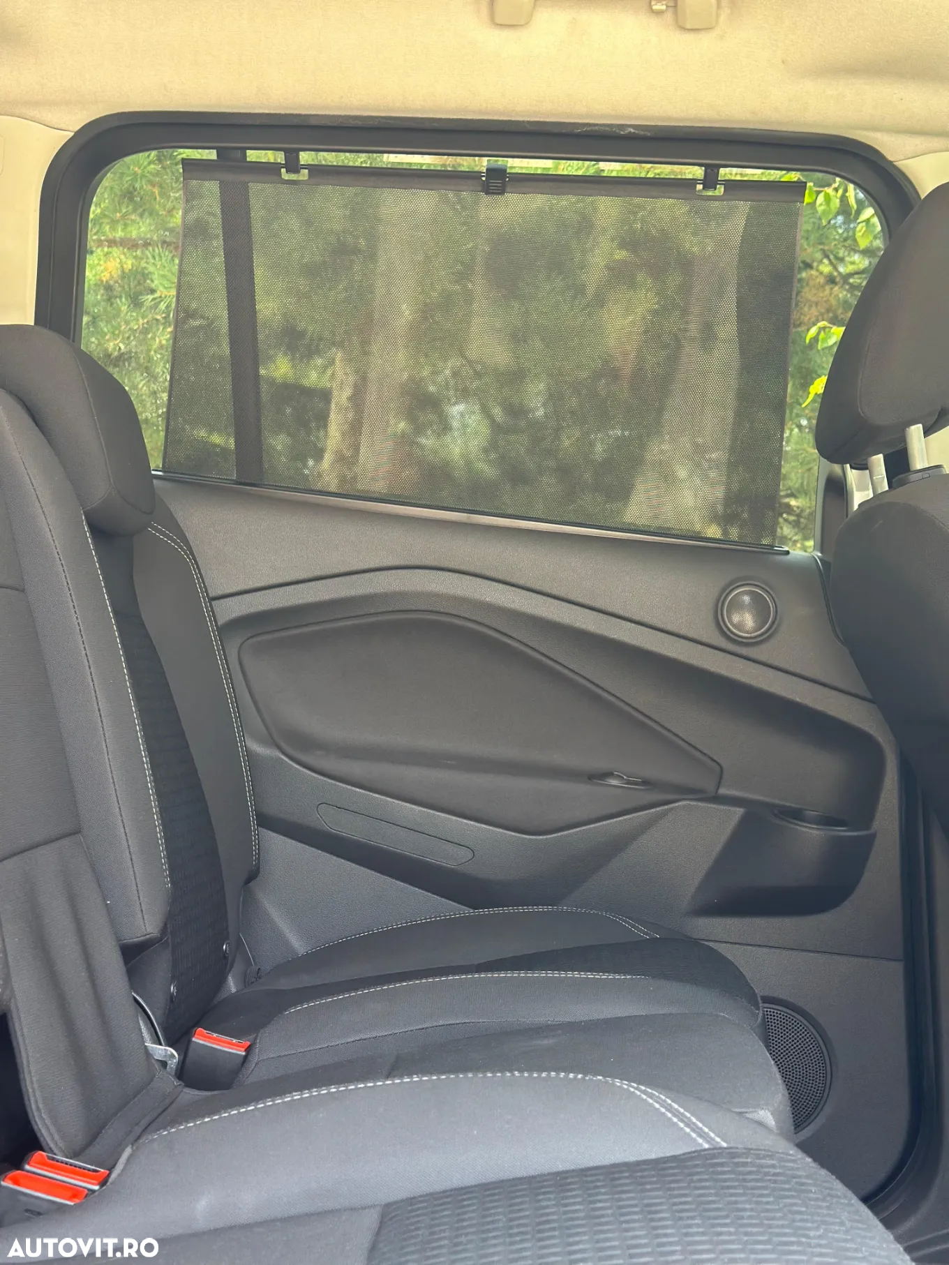 Ford Grand C-Max - 26