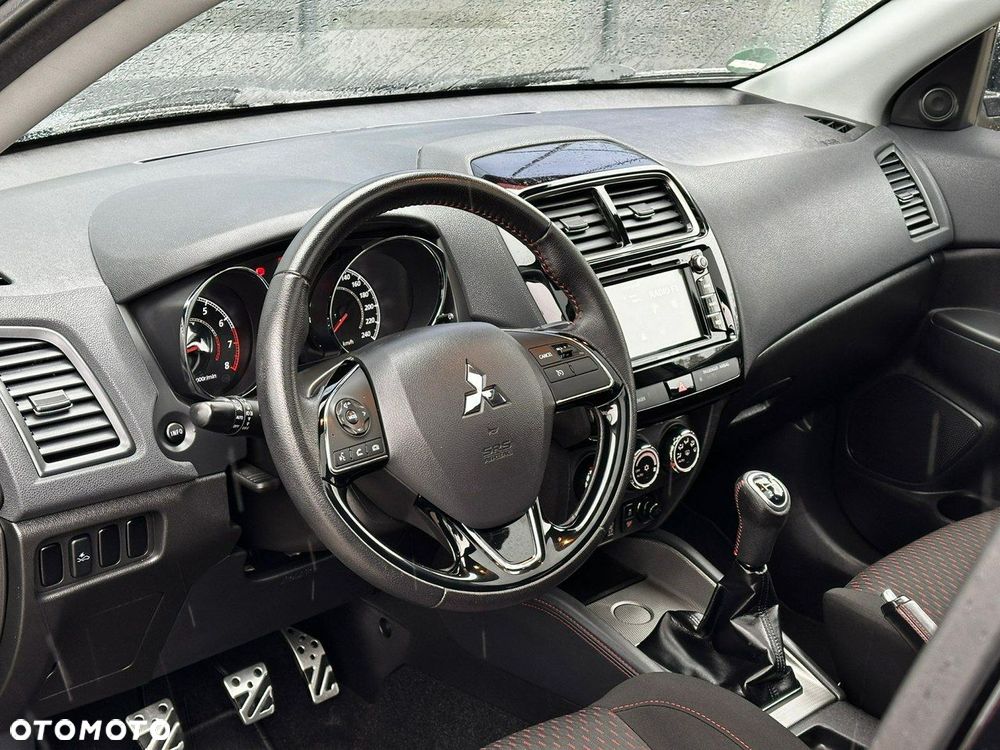 Mitsubishi ASX 1.6 2WD Diamant Edition - 12