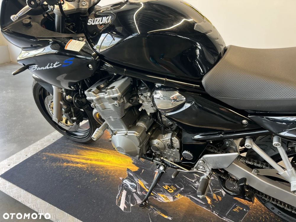 Suzuki Bandit - 15