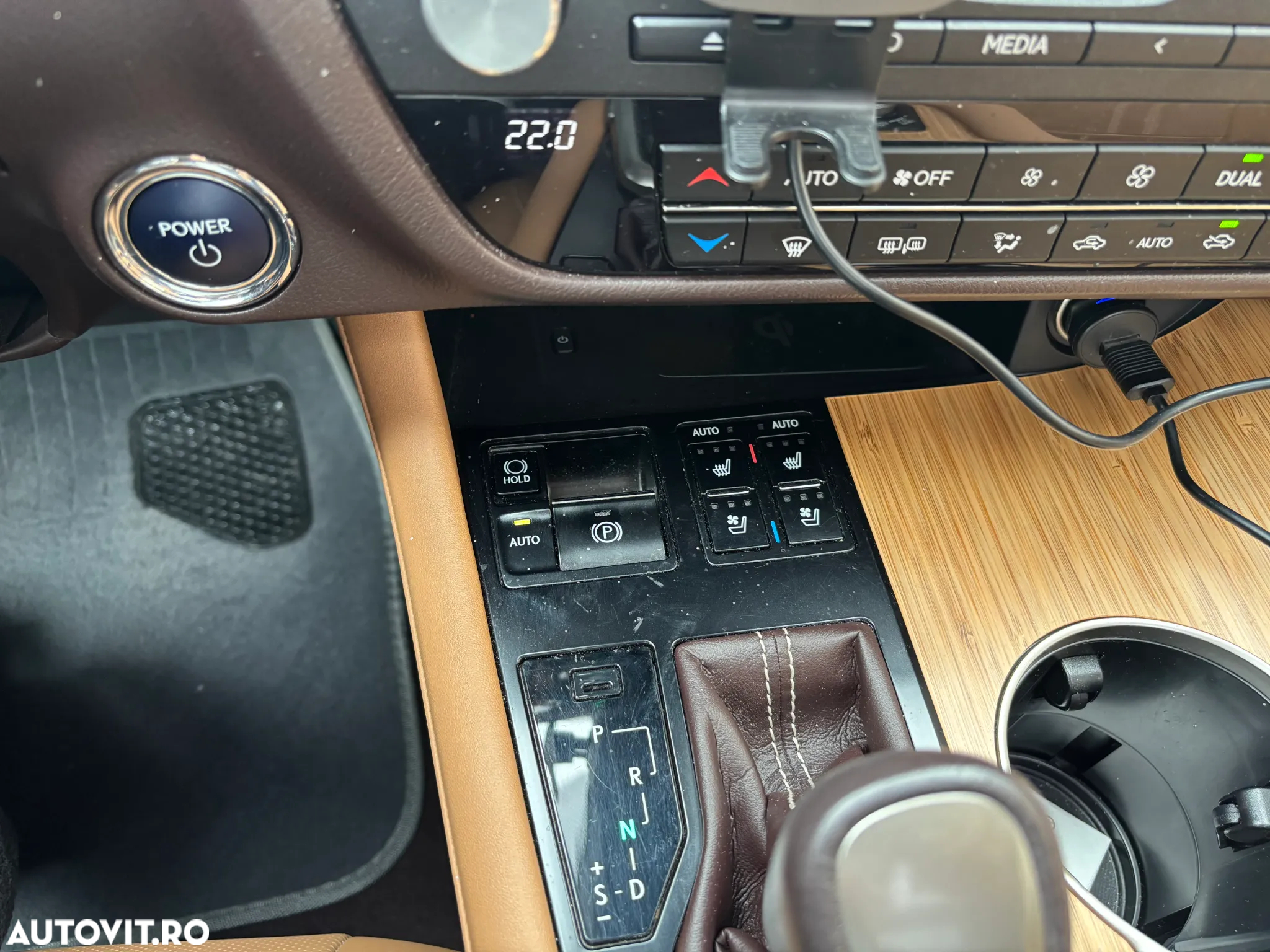 Lexus Seria RX 450h Aut. Luxury (trapa panoramica) - 23