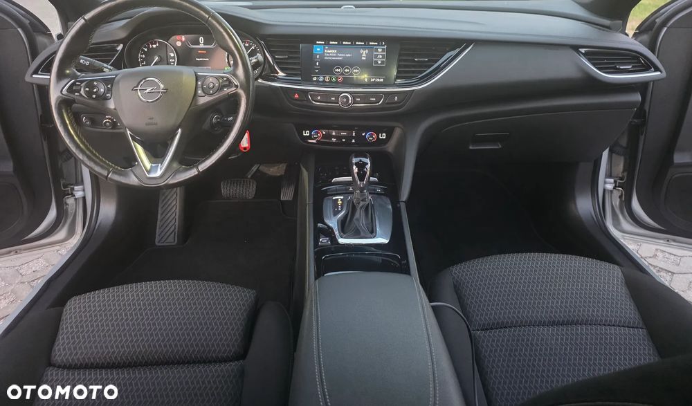 Opel Insignia - 17