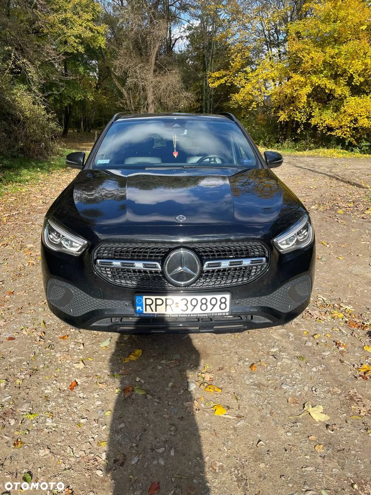 Mercedes-Benz GLA 200 Business Edition - 1