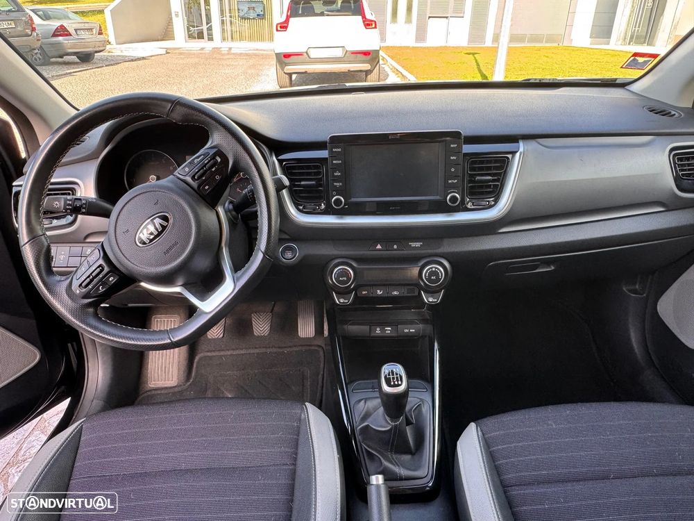 Kia Stonic 1.0 T-GDI Tech - 6