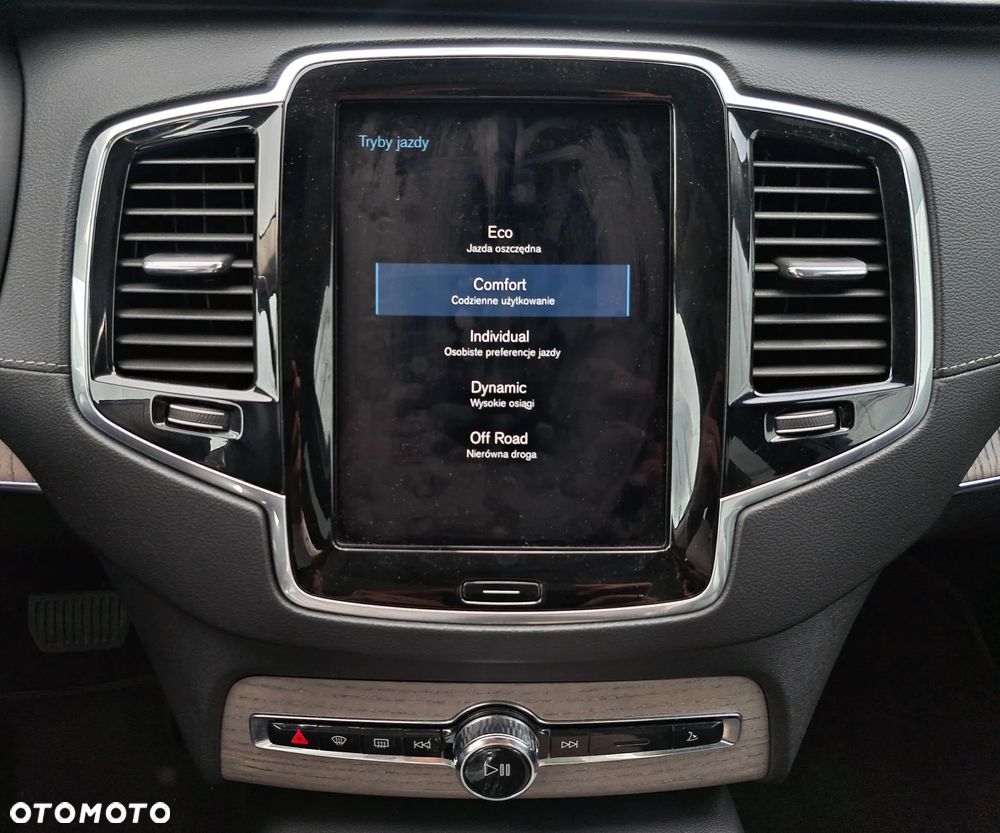 Volvo XC 90 B5 D AWD Inscription - 22