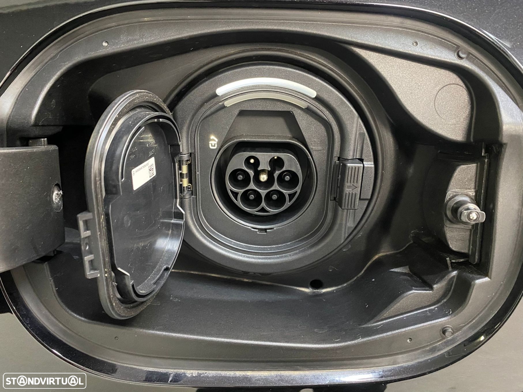 Mercedes-Benz E 300 de 4Matic All-Terrain - 27