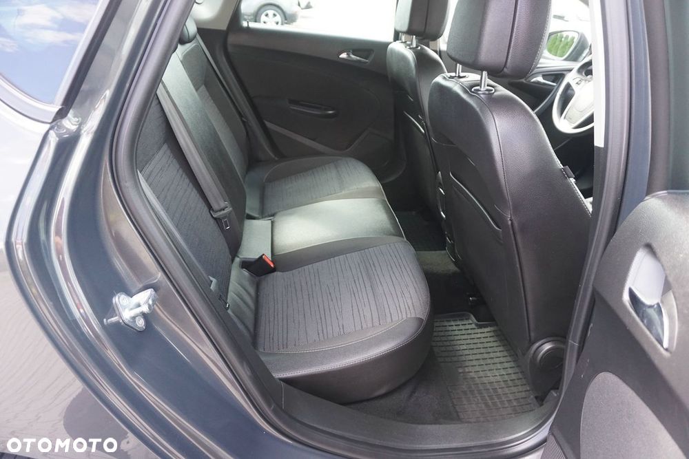 Opel Astra 1.4 Turbo - 27