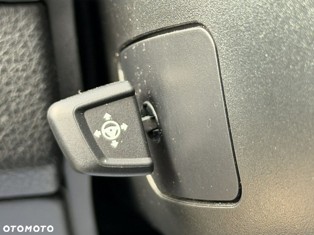 BMW Seria 5 525d Sport-Aut - 24