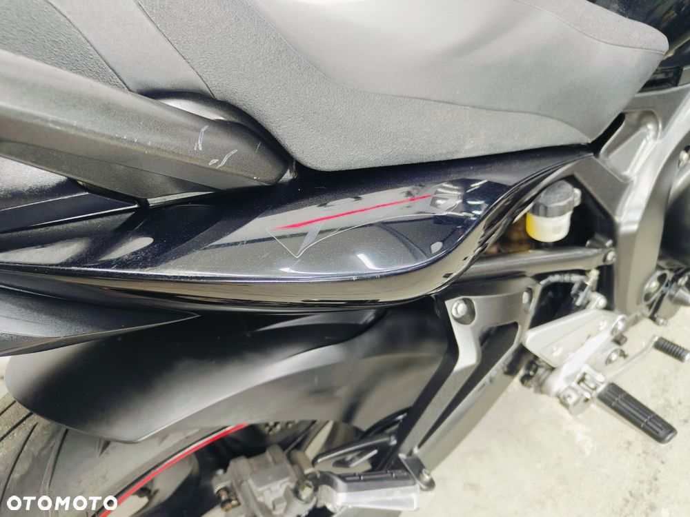 Yamaha FZ6 - 10