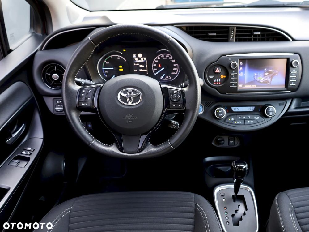 Toyota Yaris Hybrid 100 Premium EU6 - 28