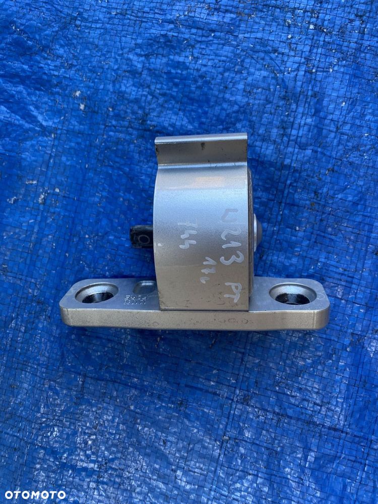 MERCEDES E W213 755 ZAWIAS DRZWI PRAWY TYŁ ODBOJNIK OGRANICZNIK - 2