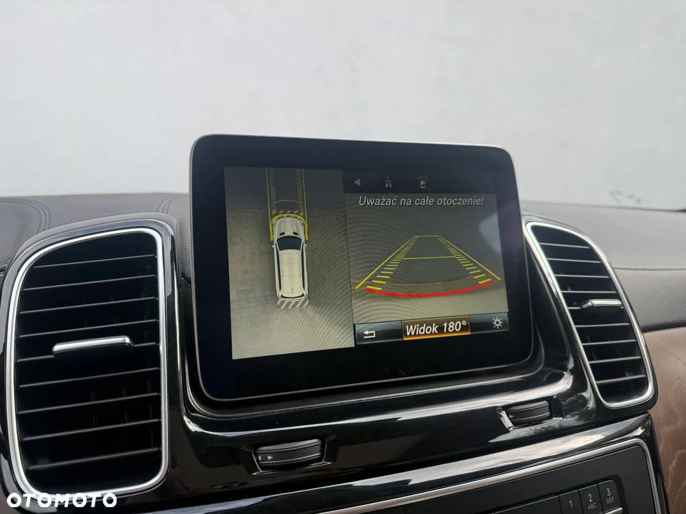 Mercedes-Benz GLS - 13