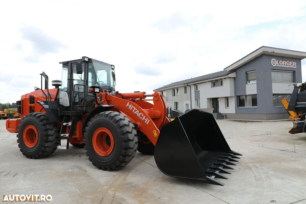 Hitachi ZW220-5A, An 2025, Made in Japan - 2