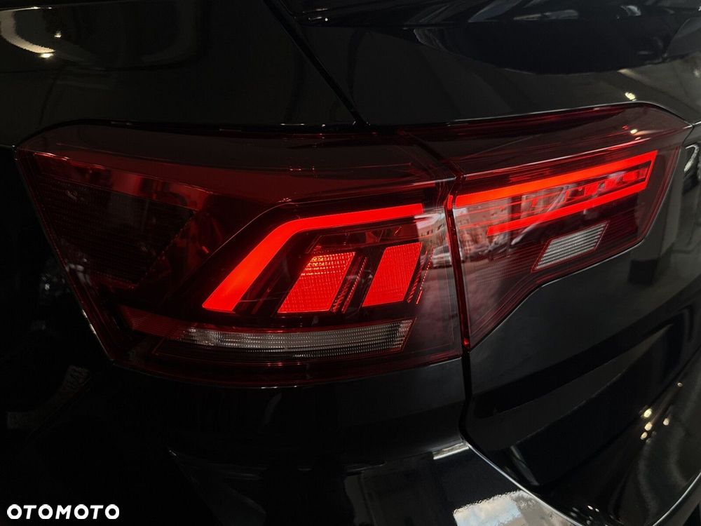 Volkswagen T-Roc - 36
