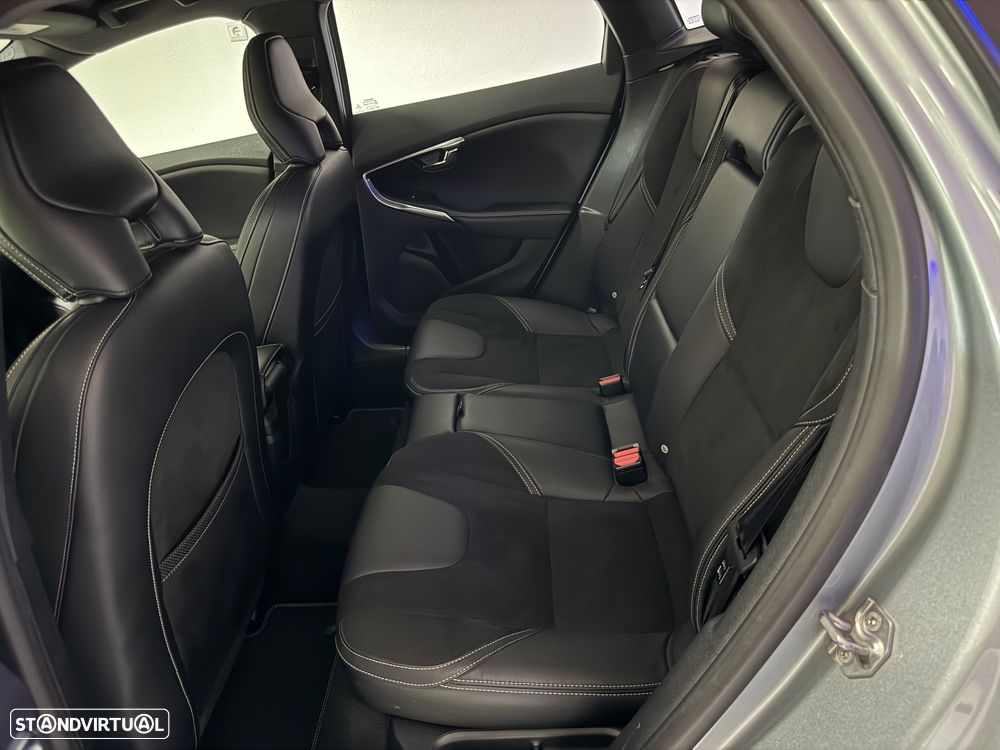 Volvo V40 1.5 T3 Sport Edition Plus Geartronic - 44