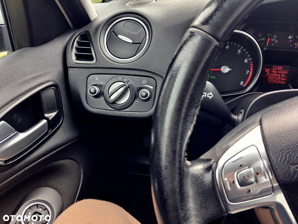 Ford Galaxy 2.0 Ambiente - 31