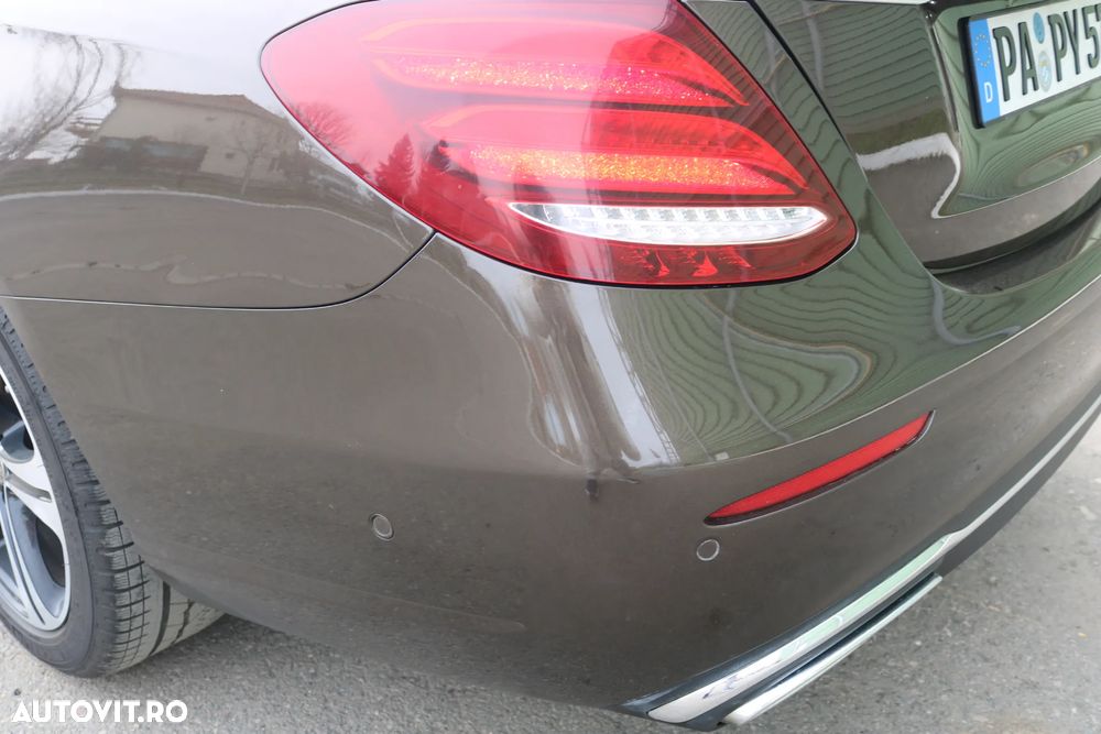 Mercedes-Benz E 220 d 4Matic 9G-TRONIC Avantgarde - 8
