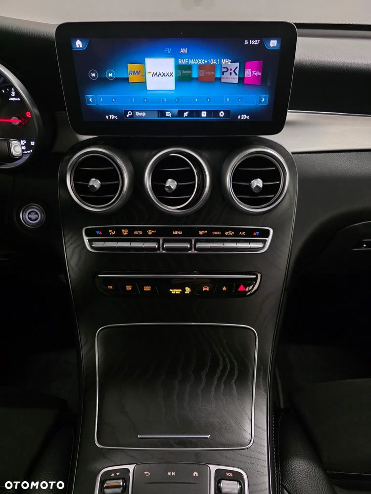 Mercedes-Benz GLC 300 d 4Matic 9G-TRONIC AMG Line Plus - 13