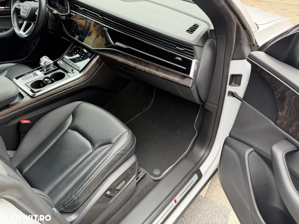 Audi Q8 3.0 55 TFSI quattro Tiptronic MHEV - 6