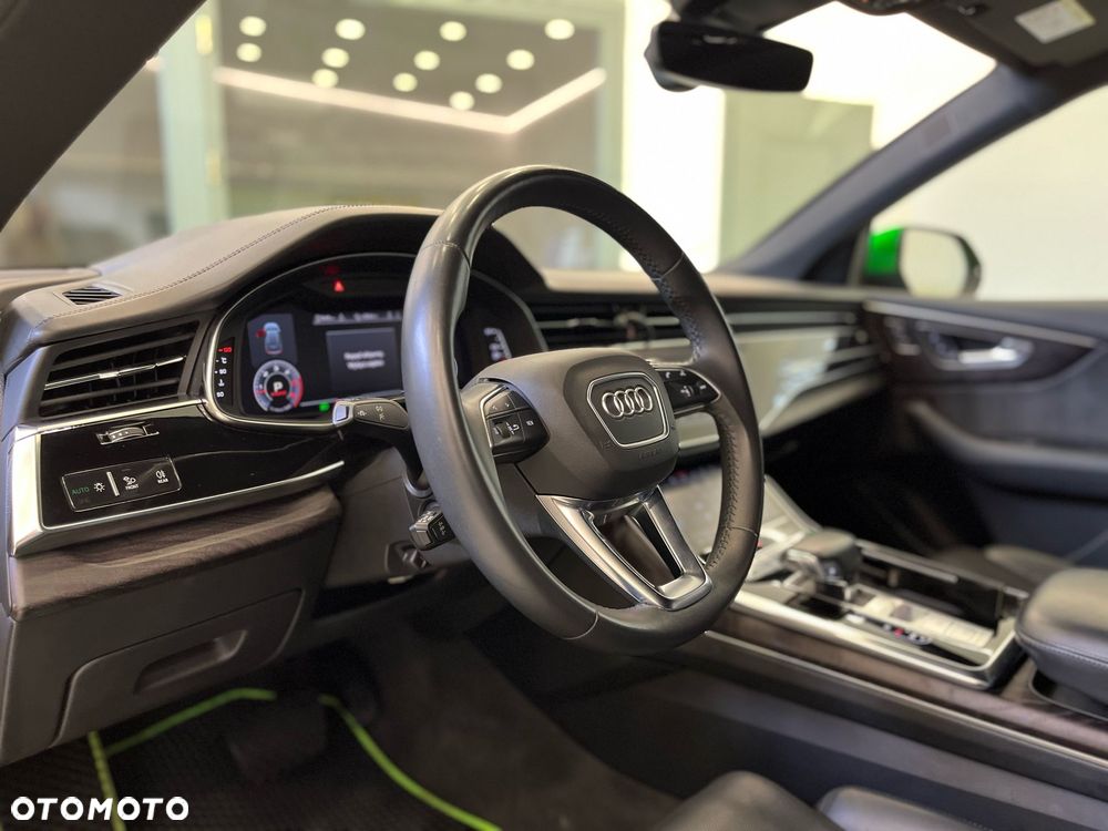 Audi Q8 - 6