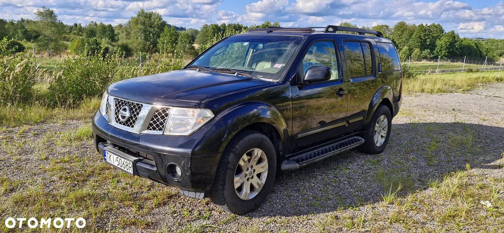 Nissan Pathfinder - 1