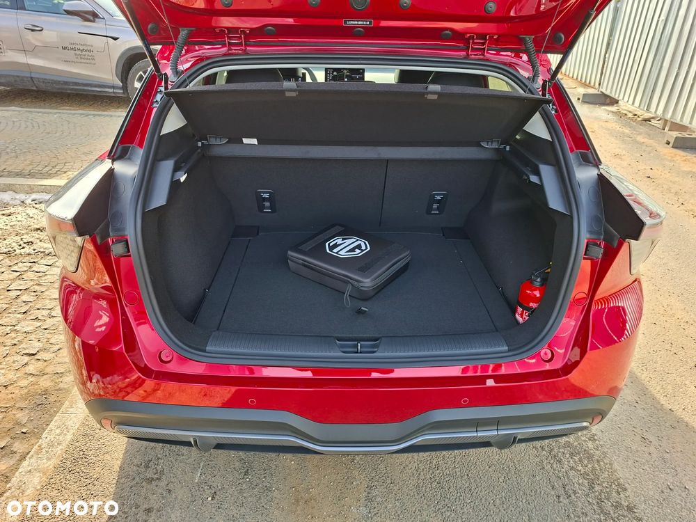 MG 4 Luxury 64 kWh - 13