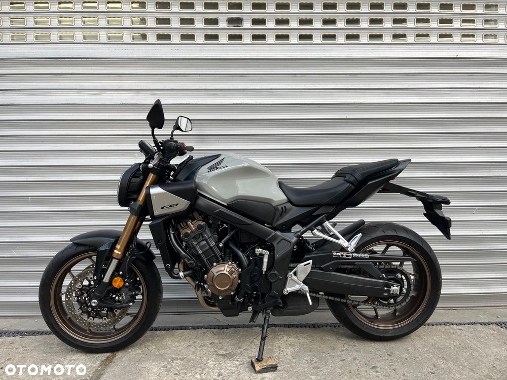 Honda CB - 30