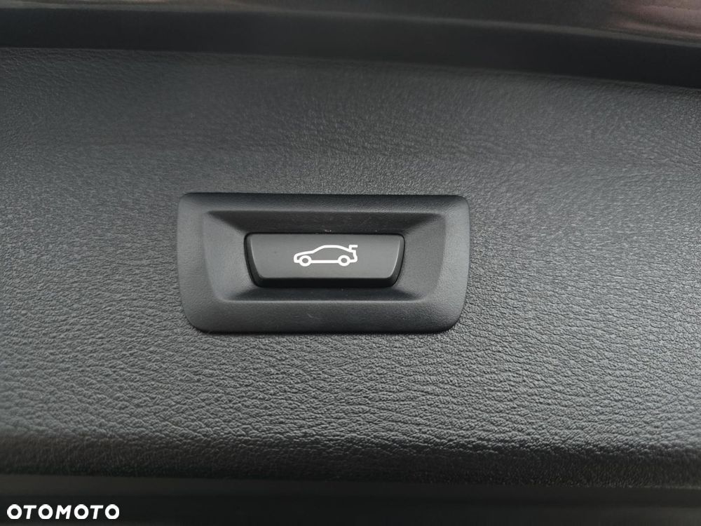 BMW X1 sDrive16d - 27