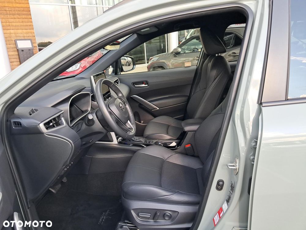 Toyota Corolla Cross 2.0 Hybrid Executive - 17