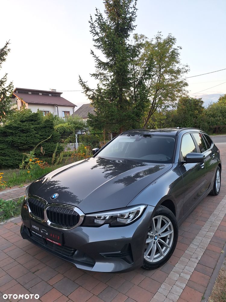 BMW Seria 3 320i Sport Line - 2