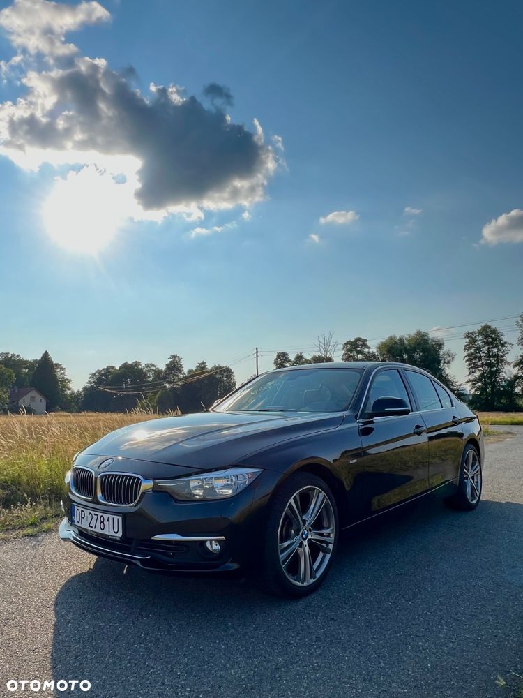 BMW Seria 3 330i - 1