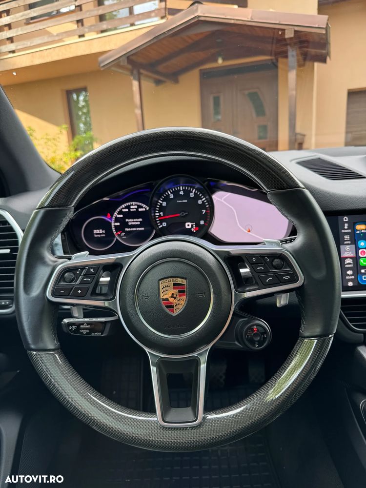 Porsche Cayenne Tiptronic S - 12