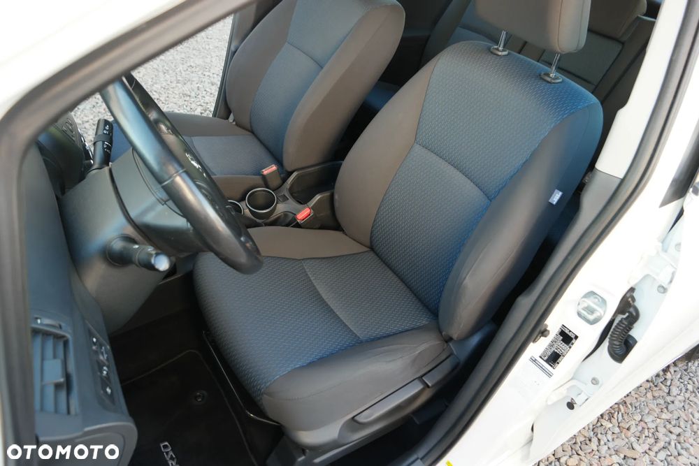 Toyota Verso - 24