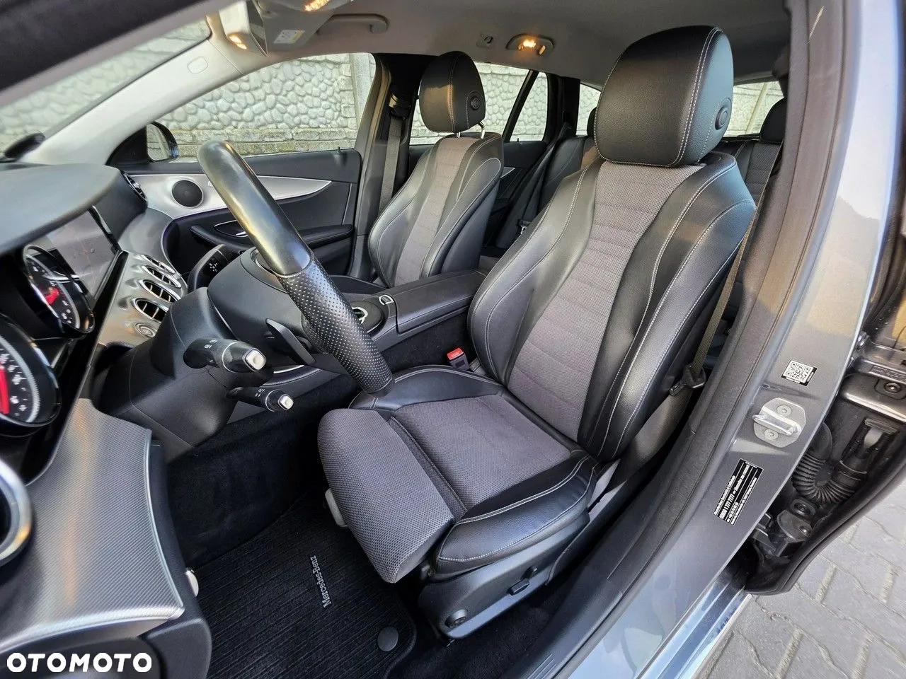 Mercedes-Benz Klasa E 220 d T 9G-TRONIC - 10