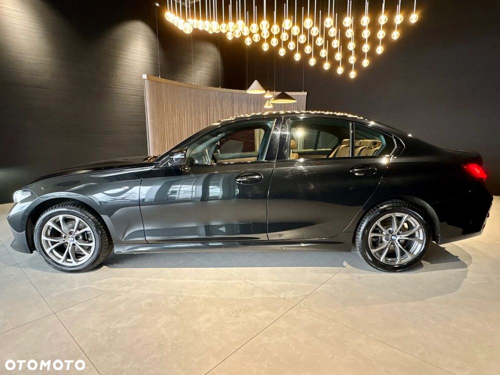 BMW Seria 3 318i M Sport - 8