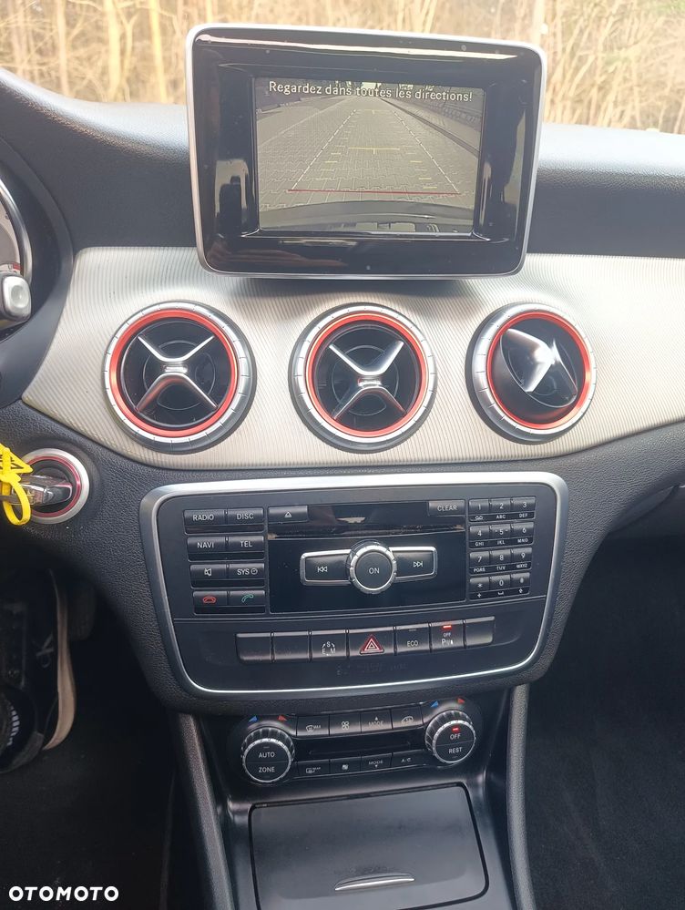 Mercedes-Benz CLA - 11