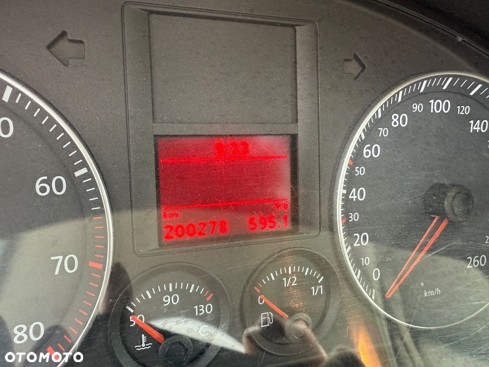 Volkswagen Golf 1.6 Goal - 12