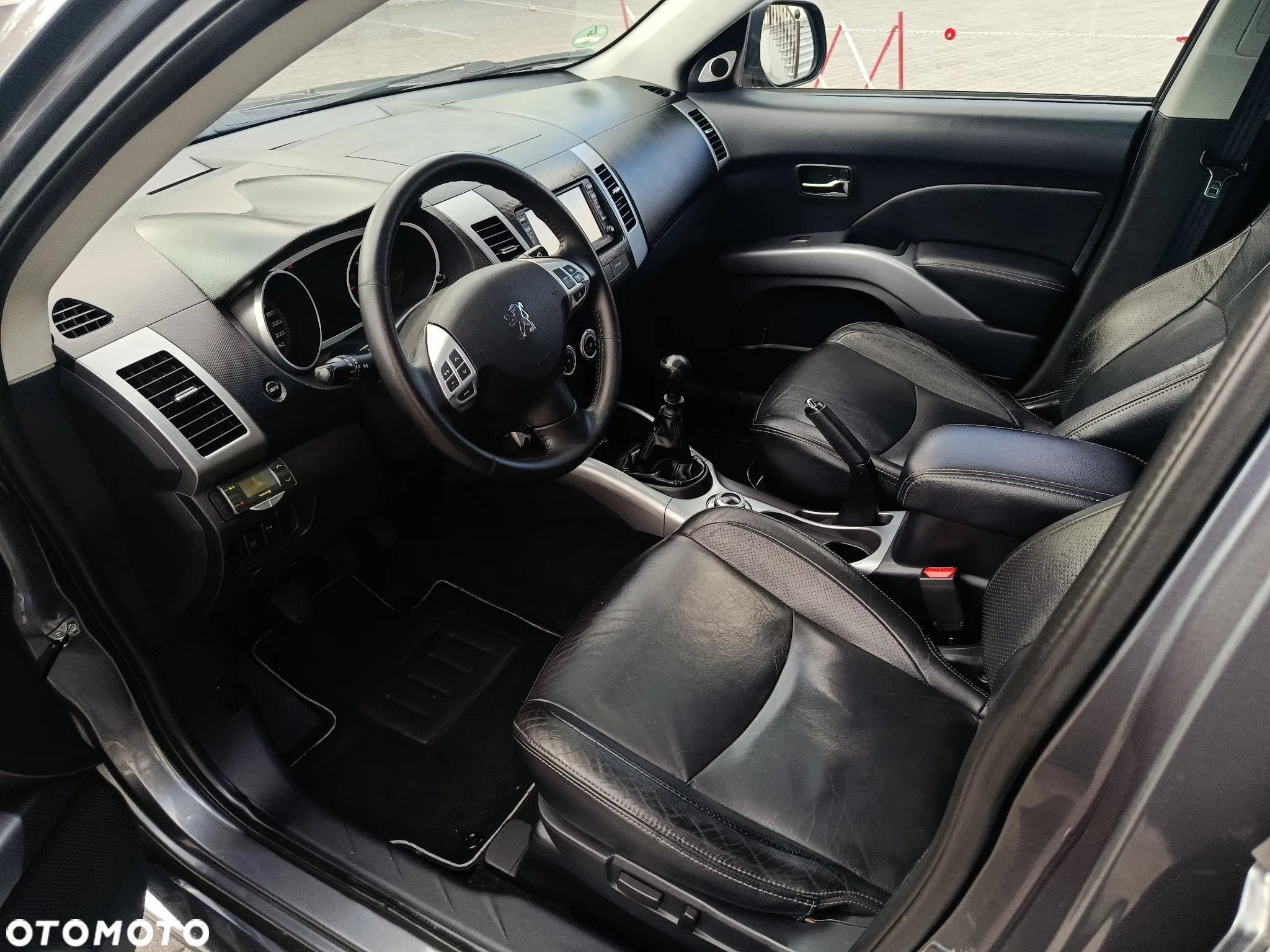 Peugeot 4007 HDI FAP 7-Sitzer Platinum - 16