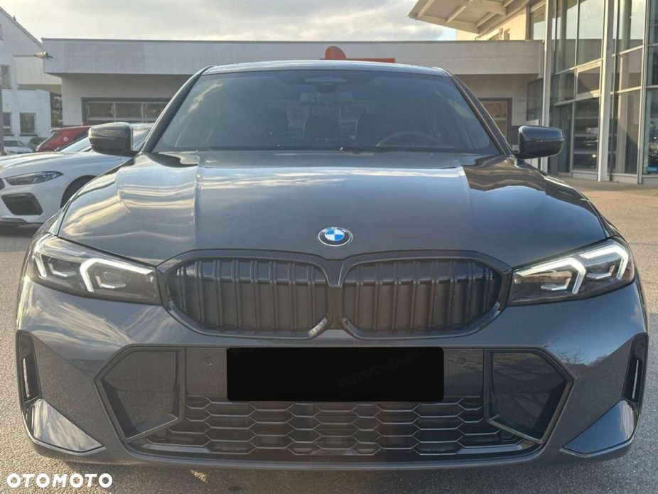 BMW Seria 3 330i xDrive M Sport - 6
