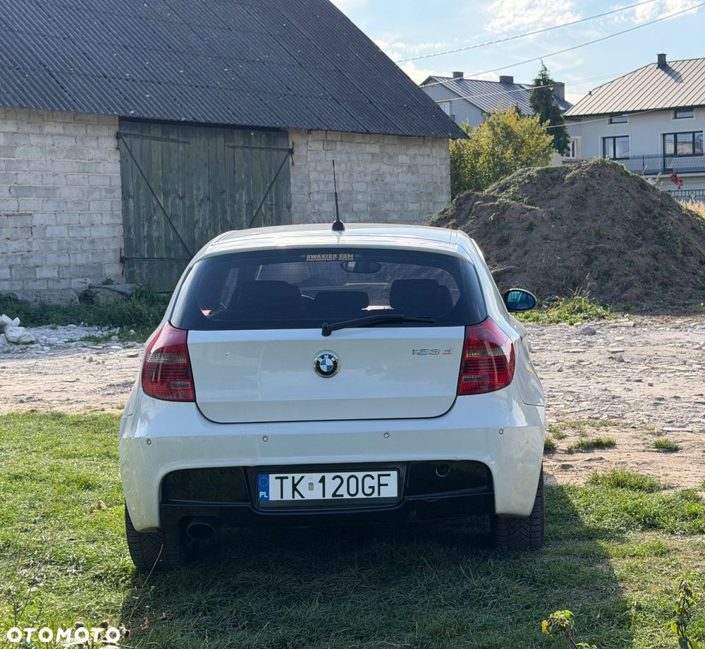 BMW Seria 1 123d - 4