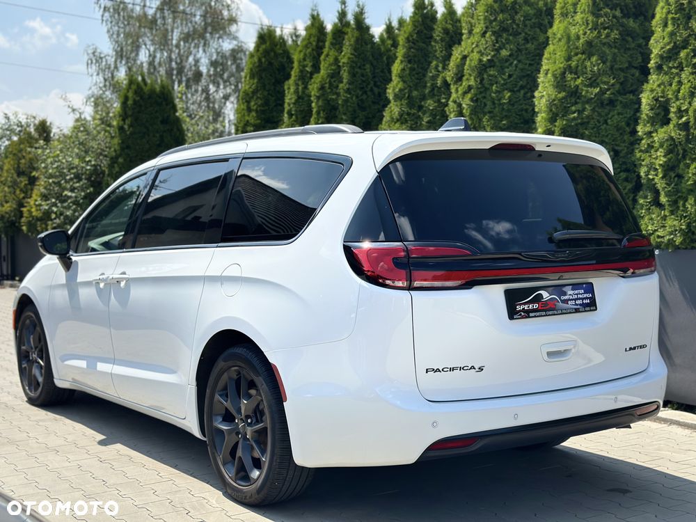 Chrysler Pacifica - 6