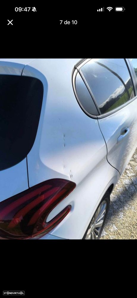 Peugeot 208 - 5
