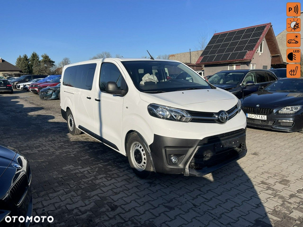 Toyota ProAce 2,0-l-D-4D L2 (8-Si.) Verso Team Deutschland